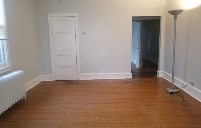 228 W MAGNOLIA AVE