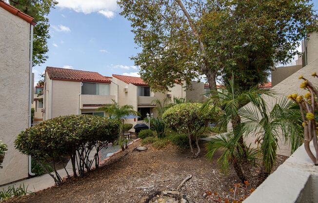 1 bed, 1 bath, 690 sqft, $2,195, Unit 075