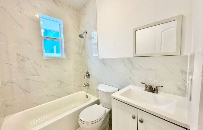 Freshly remodelled 2bed/1bath in a duplex close to Wynwood: for rent now @ $ 2,400.00!