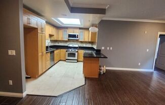 2 beds, 2 baths, 910 sqft, $2,700, Unit 304