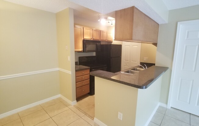 2 beds, 2 baths, $1,800