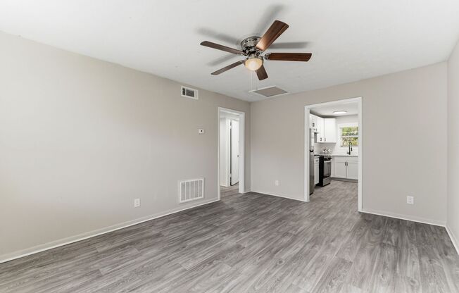 2 beds, 1.5 baths, 950 sqft, $1,289, Unit C09
