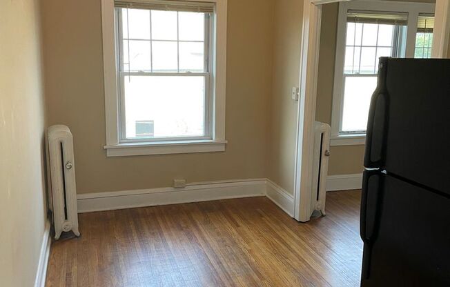 Studio, 1 bath, 500 sqft, $929, Unit 104