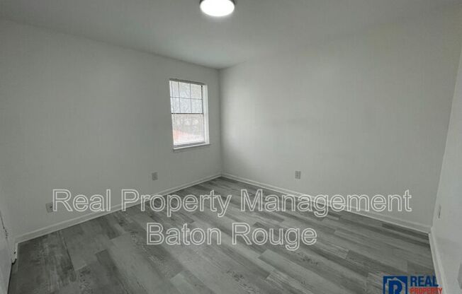 2 beds, 1.5 baths, 900 sqft, $950, Unit Unit B