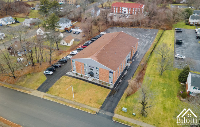 18 Lee Rd