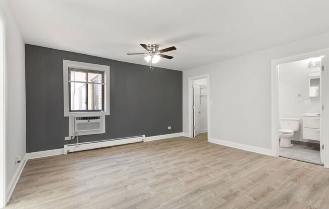 2 beds, 1 bath, $2,100, Unit 446