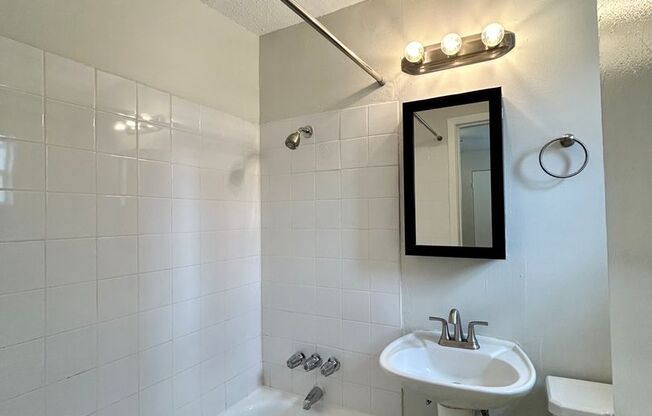 1 bed, 1 bath, $795, Unit SC525