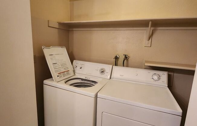 2 beds, 2 baths, $1,350, Unit # 1078
