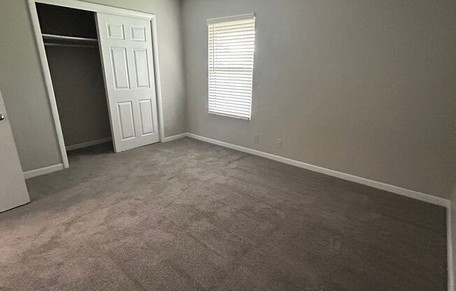 2 beds, 1.5 baths, 1,045 sqft, $1,200, Unit B4-01