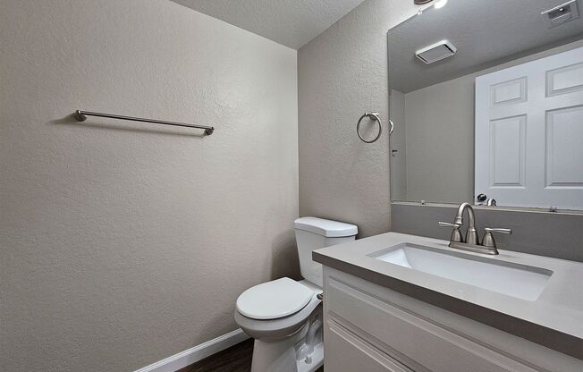 3 beds, 1.5 baths, $2,995, Unit 03