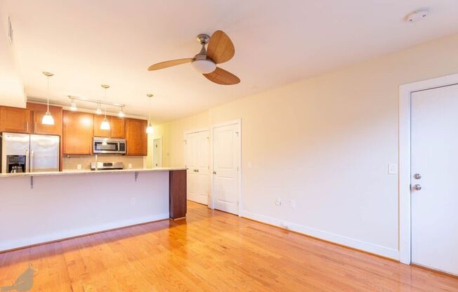 1353 ADAMS ST NE