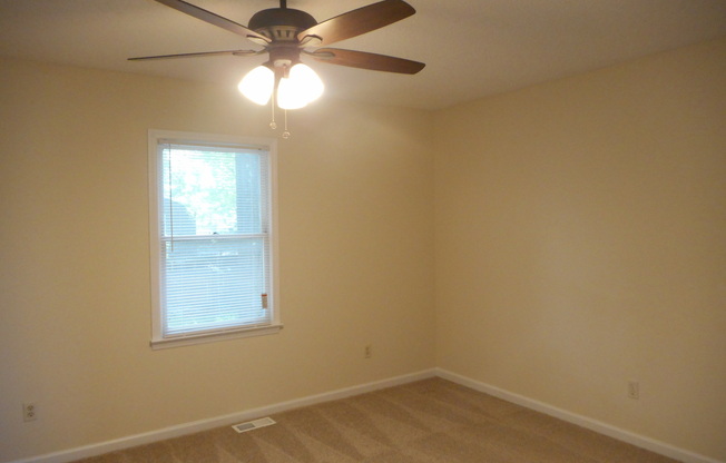 2 beds, 1.5 baths, $1,300, Unit 108