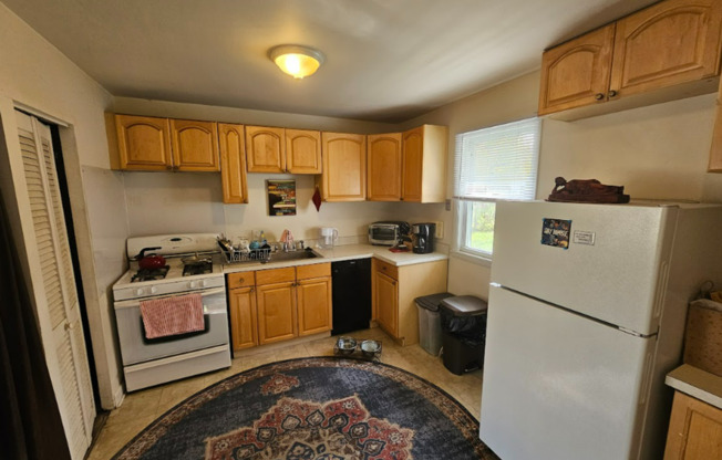 2 beds, 1 bath, $1,150