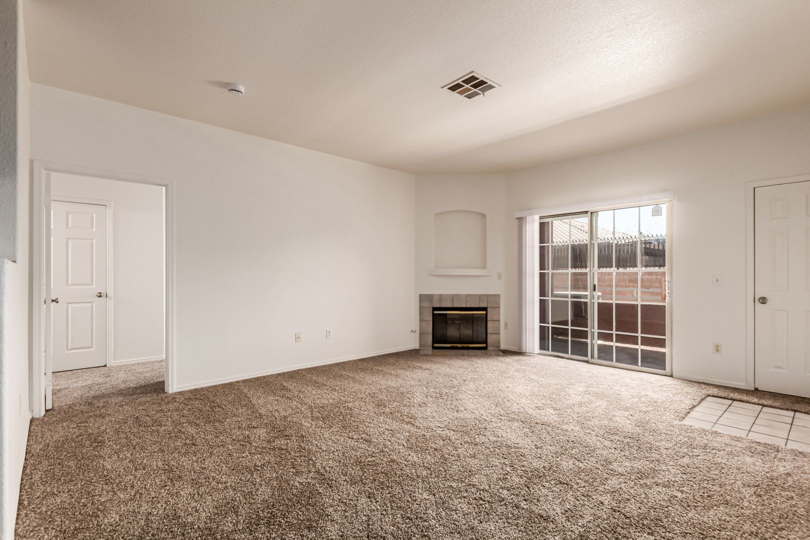 GATED POOL COMMUNITY NEAR AIR FORCE BASE!
