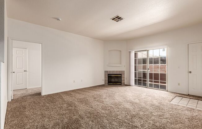 GATED POOL COMMUNITY NEAR AIR FORCE BASE!