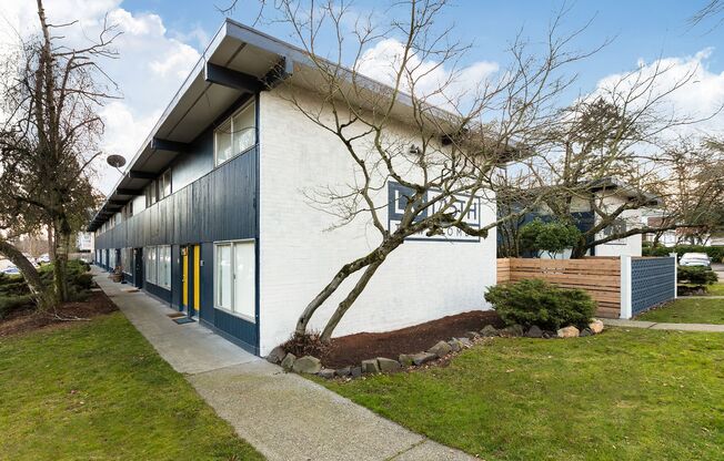 2727 NE 125th Street