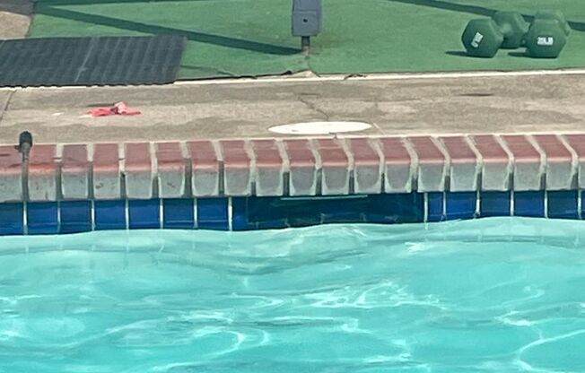 2 beds, 1 bath, 945 sqft, $1,575, Unit 085