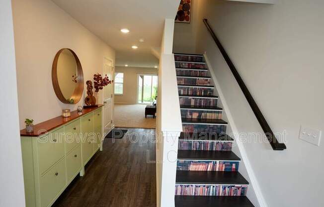 5 NAPLES LN