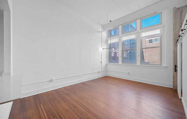 1 bed, 1 bath, 735 sqft, $1,816, Unit 100-514