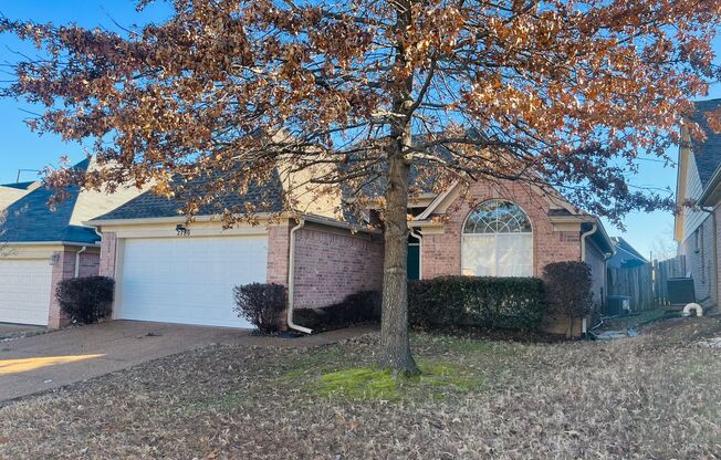 Arlington 3 bd 2 bath with all hardwood and neutral colors.  Pets are welcome, fees apply.