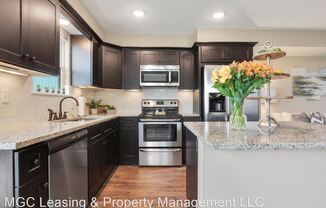 9328-9334 N Main St