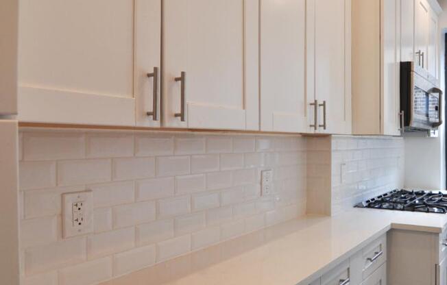412 W 110 ST