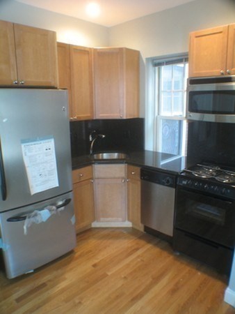 1 bed, 1 bath, 458 sqft, $3,200, Unit 17