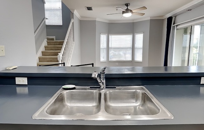 2550 GRAND CENTRAL PKWY