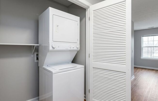 2 beds, 1 bath, 826 sqft, $2,500, Unit 709