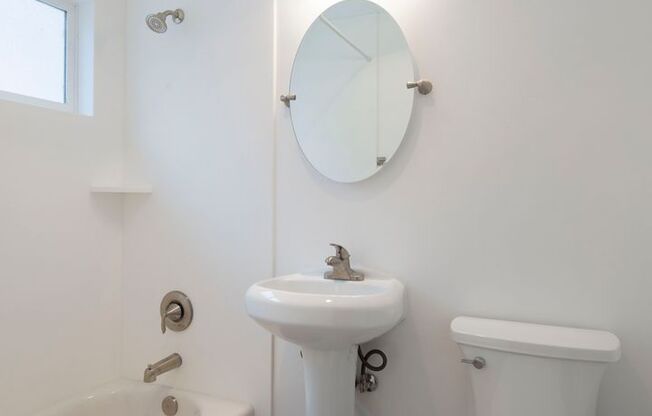 1 bed, 1 bath, $1,995, Unit 64
