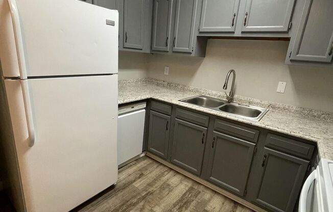 Parkview Apartments - Tullahoma, TN.