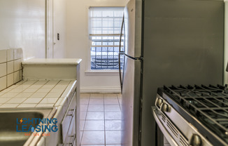 249 1/2 S HARVARD BLVD