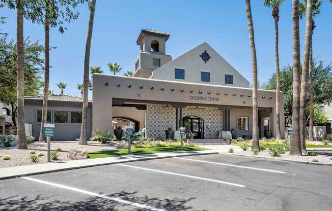 Exterior Landscape at Lazo Apartment Homes, Chandler, AZ
