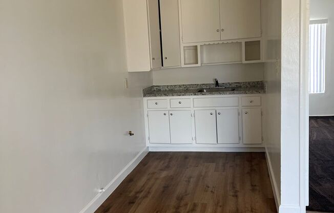 Lakewood 11823
