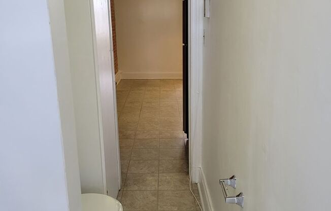 Studio, 1 bath, 450 sqft, $1,149, Unit 50-3
