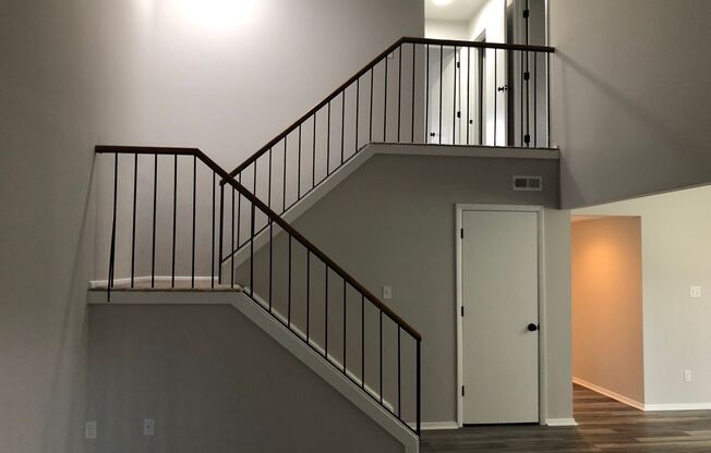 3 beds, 2 baths, 1,300 sqft, $1,749, Unit 5924