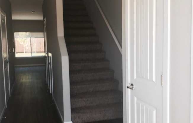 1420 - 1422 Marigold Dr.