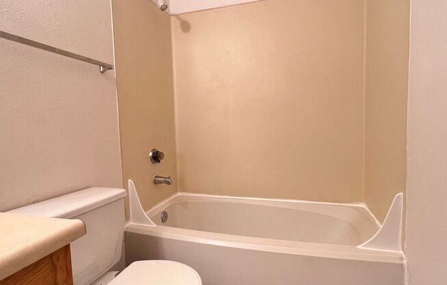 1 bed, 1 bath, 580 sqft, $1,490, Unit 303