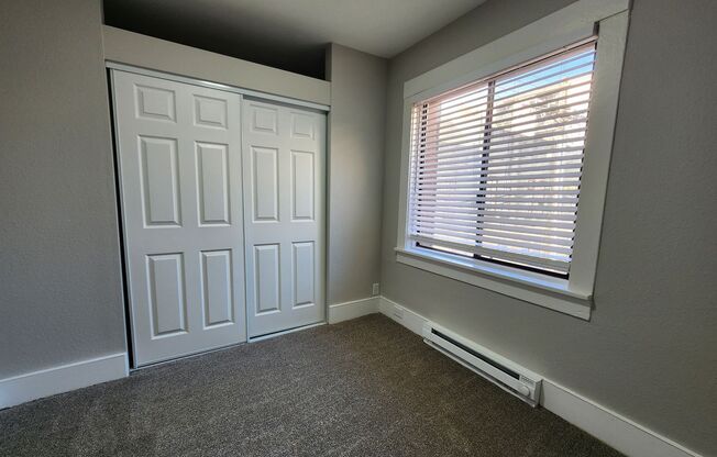 1 bed, 1 bath, 465 sqft, $1,300, Unit 411