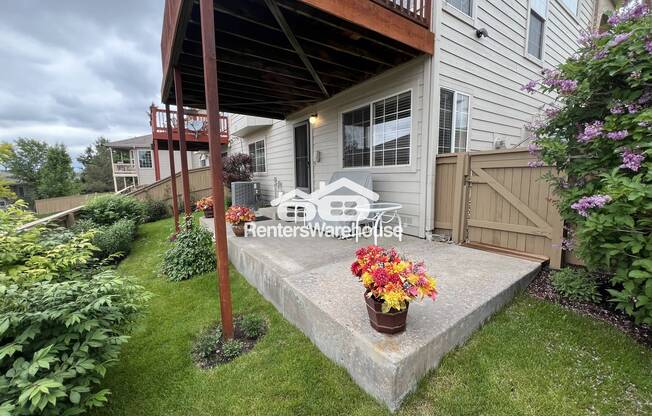 9147 WOODLAND DR