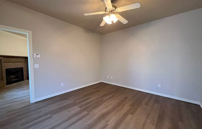 3 Bed 2 Bath 2 Car Garage In Moore & In Gated Community!!!!