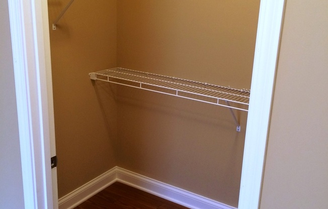 1 bed, 1 bath, 985 sqft, $895, Unit 210