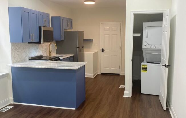NEWLY RENOVATED 2BD/1BA IN THE HEART OF FAIRMOUNT
