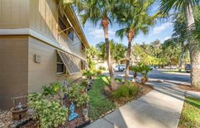 2 Bedroom / 2 Bath Condo in Deltona Available January 2027!
