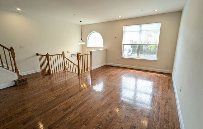 Renovated Townhouse in Frederick ready for you by mid September!