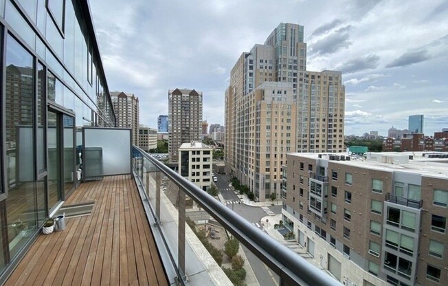 2 beds, 1.5 baths, 1,156 sqft, $5,200, Unit 910