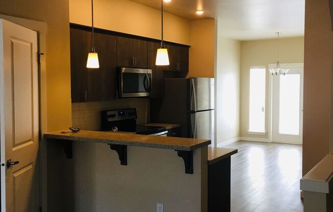 2 beds, 2.5 baths, $2,395, Unit 4830-105