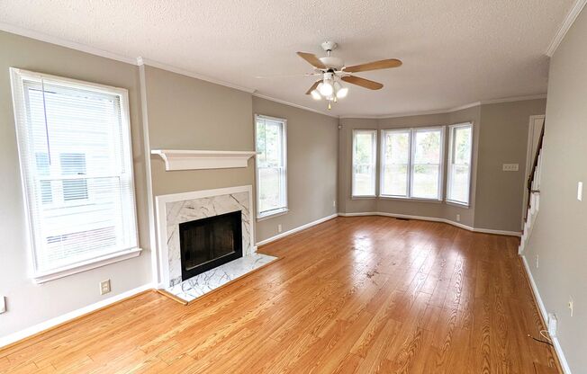 4940 Harbour Towne