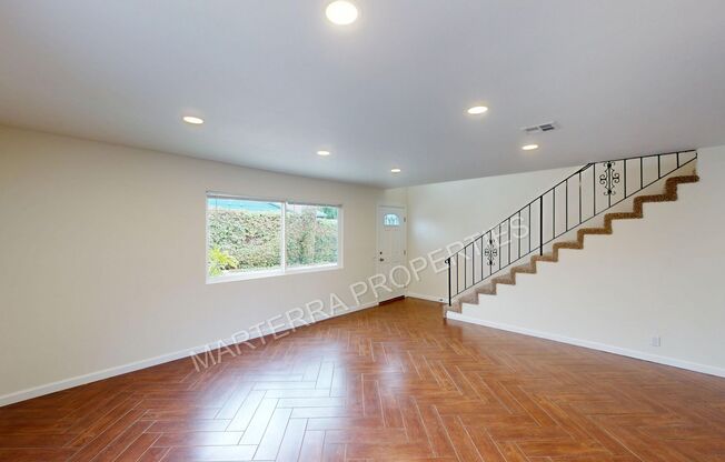 Charming 3-Bedroom, 2.5-Bathroom Home in Desirable Eastside Costa Mesa