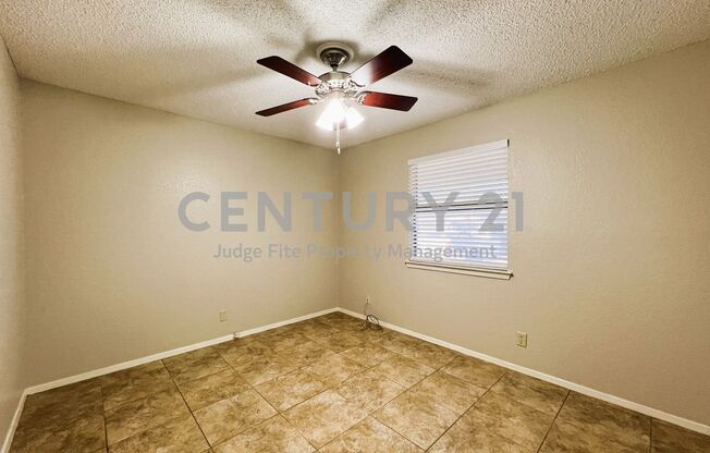 2 beds, 1 bath, $1,245